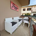 فيلة Denia's